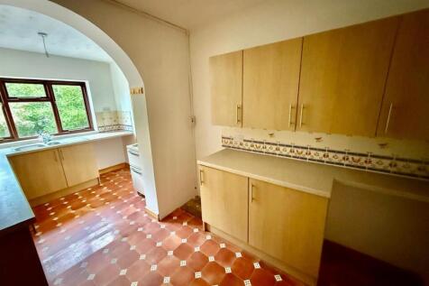 WhatsApp Image 2025-10-02 at 23.10.38_98a23e59.jpg