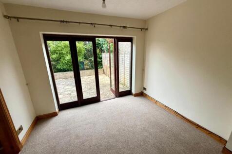 WhatsApp Image 2025-10-02 at 23.10.38_2e084751.jpg