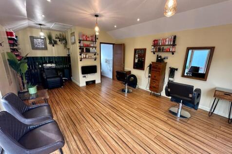 WhatsApp Image 2025-10-31 at 12.18.07_b849175c.jpg