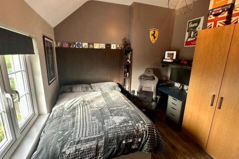 WhatsApp Image 2025-10-31 at 12.18.12_3c4b42bd.jpg