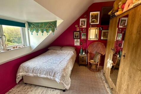 WhatsApp Image 2025-10-31 at 12.18.13_a4de074e.jpg