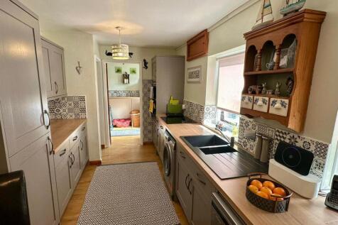 WhatsApp Image 2025-10-10 at 09.55.04_04a371ea.jpg