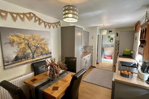 WhatsApp Image 2025-10-10 at 09.55.04_74a4b96a.jpg