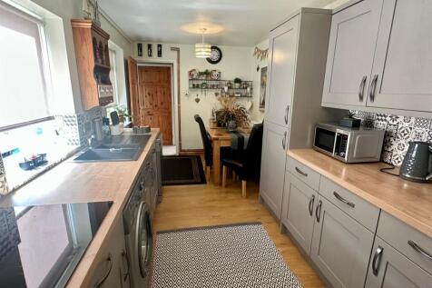 WhatsApp Image 2025-10-10 at 09.55.04_364d0a08.jpg