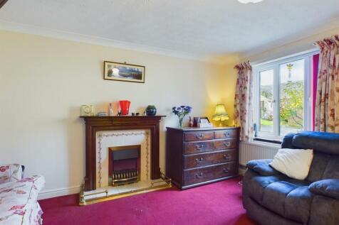 CAM03145G0-PR0190-STILL008.jpg