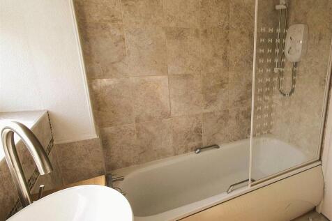 13 bathroom 1.jpg
