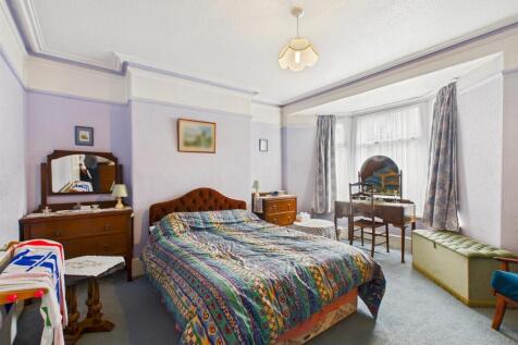 CAM03145G0-PR0399-STILL006.jpg