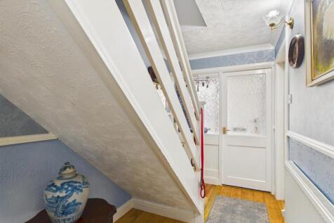 CAM03145G0-PR0415-STILL001.jpg