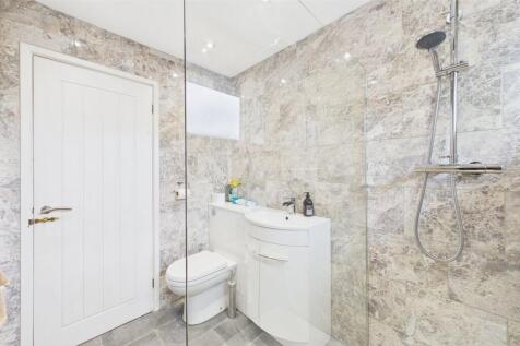 Family Shower Room