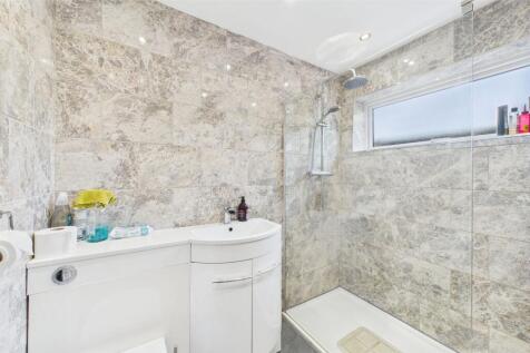 Family Shower Room