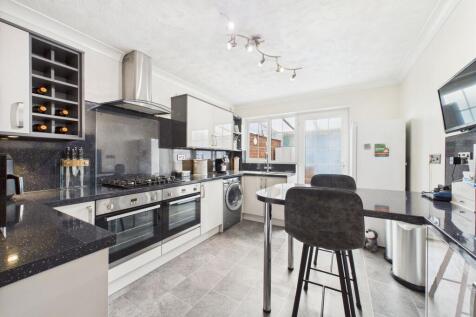 Kitchen / Breakfast Room