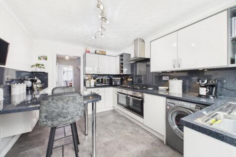 Kitchen / Breakfast Room