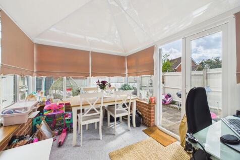 Conservatory / Dining Room