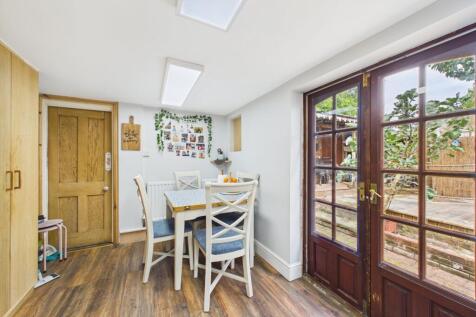 Kitchen / Breakfast Room