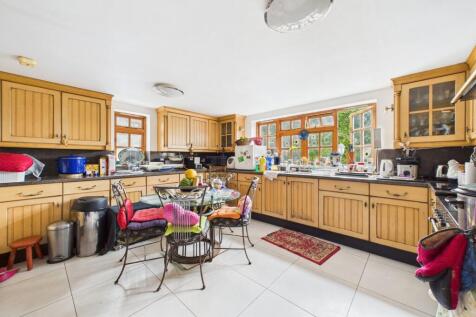 Kitchen / Breakfast Room