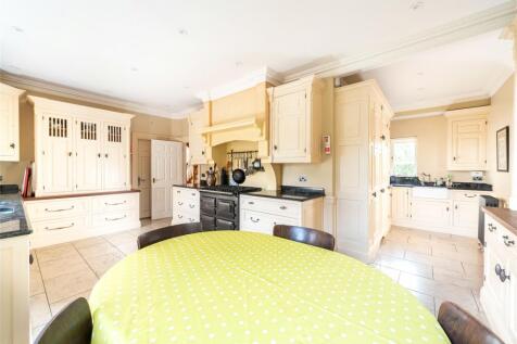 Kitchen/Breakfast Rm