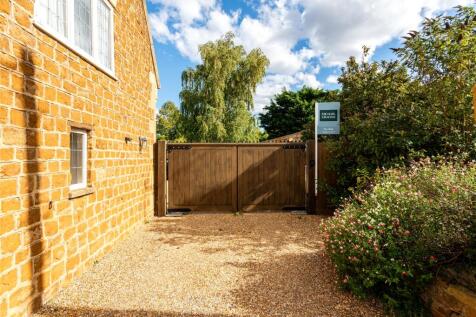 Driveway Entrance