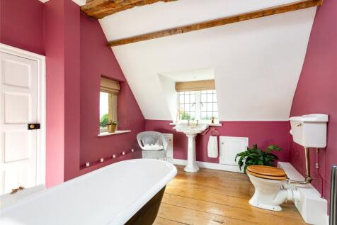 Principal Bathroom