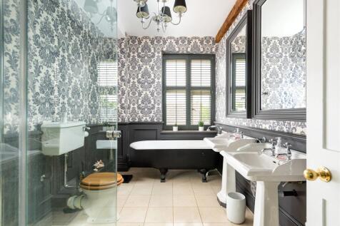 First Floor Bathroom