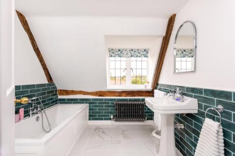 Second Flr Bathroom