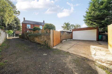 Garage/Parking