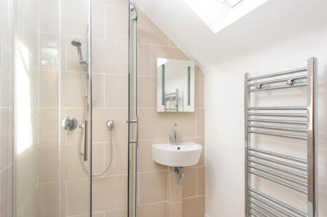 En Suite Bed Bed 2