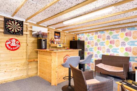 Garden/Games Room
