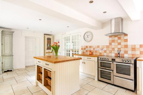 Kitchen/Dining Rooms