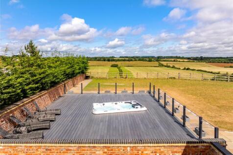 Decking and Hot Tub