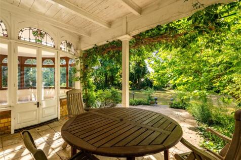 Covered Terrace