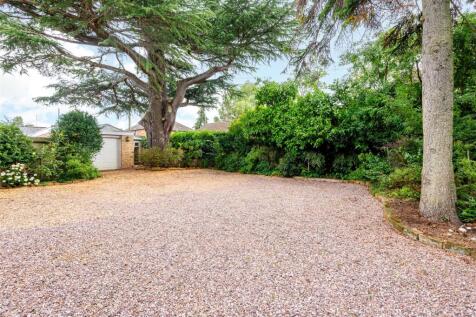 Driveway/Garage
