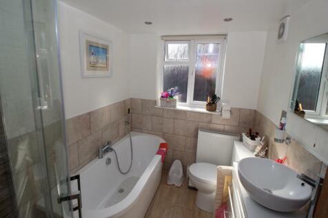 Modern Fitted Bathro