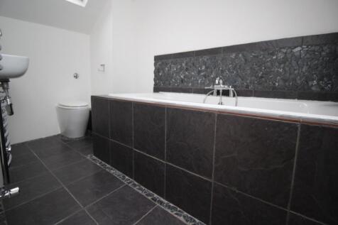 2 Reception Rooms