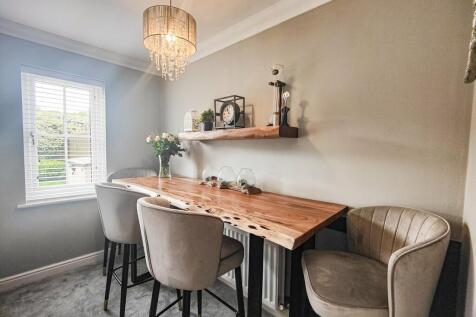 Dining Lounge