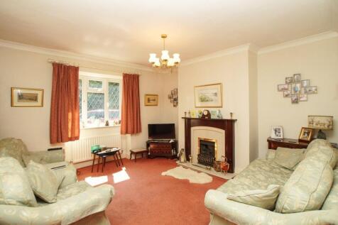 Dining Lounge 