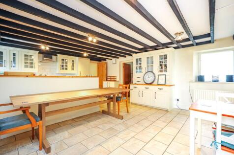 Dining Kitchenq