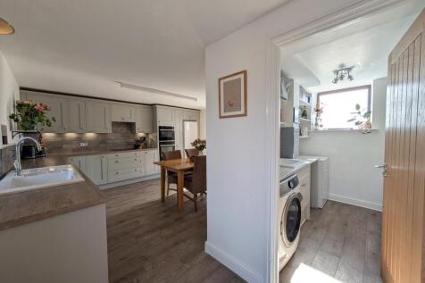 Dining Kitchen / Utility 