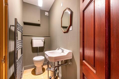 Cloakroom 