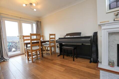 Dining Lounge