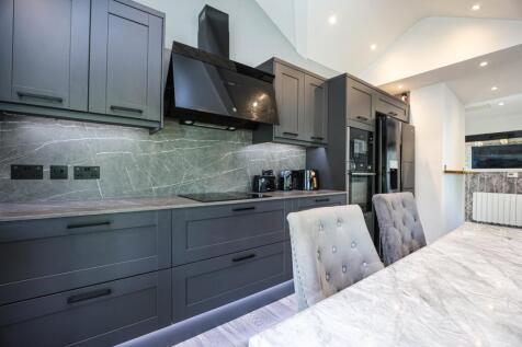 Dining Kitchen Area