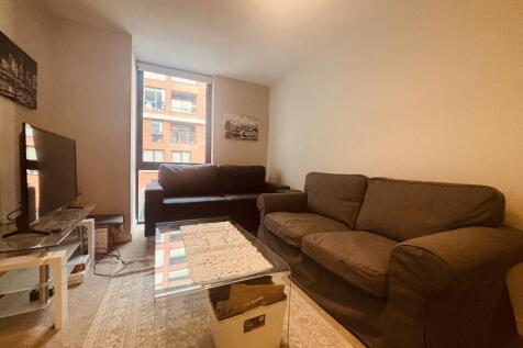 Very well presented a apartment in Adelphi Wharf