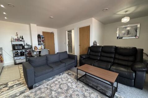 Top Floor Studio apartment with balcony