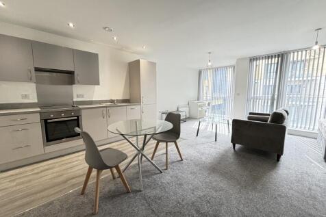 Amazing studio apartment with river views