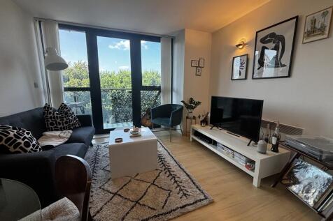 stunning 1-bedroom apartment in the exclusive Tem