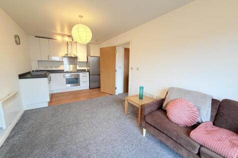 Furnished apartment with parking **AVAILABLE NOW*