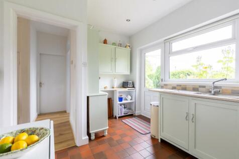 1MoorsfieldAve-3.jpg