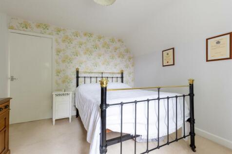 1MoorsfieldAve-17.jpg