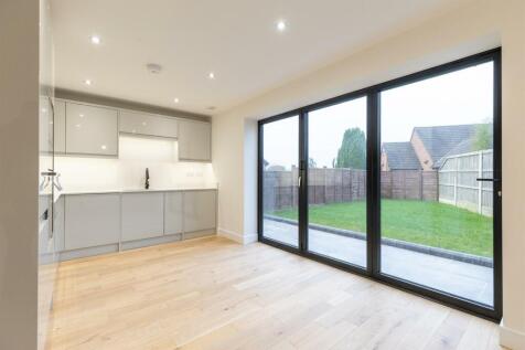 207ACreweRoad-7.jpg