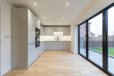 207ACreweRoad-6.jpg
