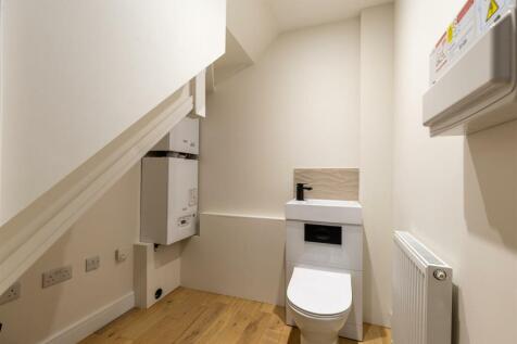 207ACreweRoad-11.jpg